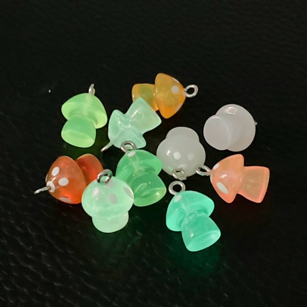 16pcs Luminous Mushroom Charms – Resin Art Jewellery Kit Bewertung und Preis